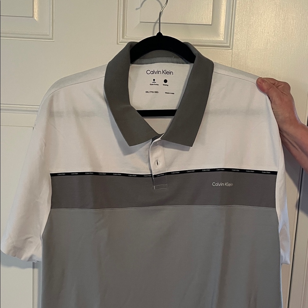 Calvin Klein Men's Polo in Gray and White